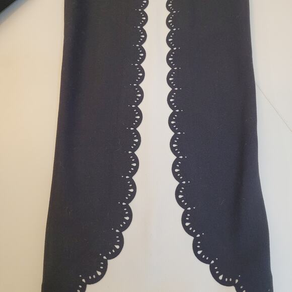 Athleta Women’s Medium Black Elation Scallop Capri Leggings Stretch Activewear - Picture 5 of 7